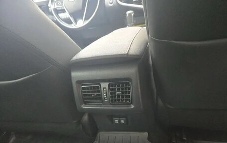 Toyota Camry, 2018 год, 2 700 000 рублей, 16 фотография