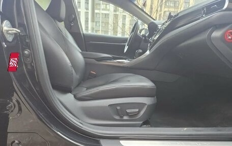 Toyota Camry, 2018 год, 2 700 000 рублей, 17 фотография