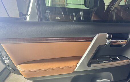 Toyota Land Cruiser 200, 2015 год, 4 450 000 рублей, 32 фотография