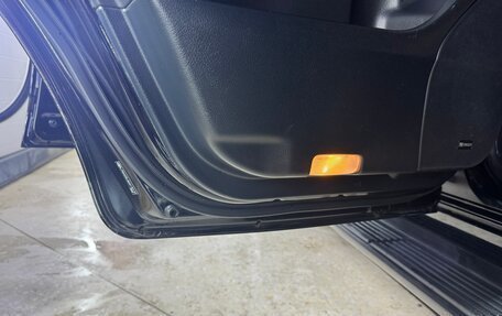 Toyota Land Cruiser 200, 2015 год, 4 450 000 рублей, 31 фотография