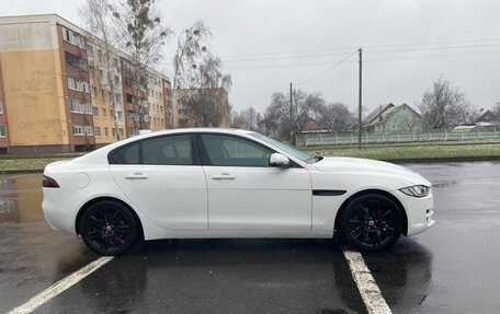 Jaguar XE I рестайлинг, 2016 год, 1 700 000 рублей, 5 фотография