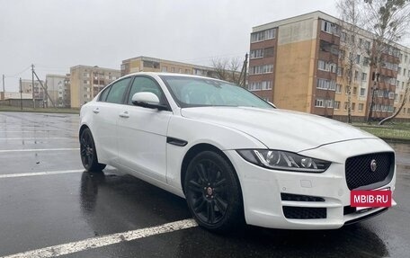 Jaguar XE I рестайлинг, 2016 год, 1 700 000 рублей, 4 фотография