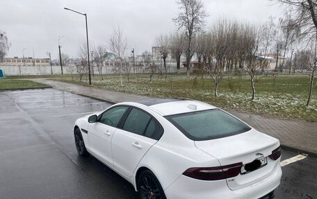 Jaguar XE I рестайлинг, 2016 год, 1 700 000 рублей, 7 фотография