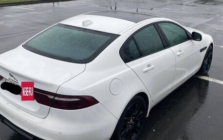 Jaguar XE I рестайлинг, 2016 год, 1 700 000 рублей, 8 фотография