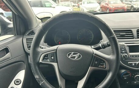 Hyundai Solaris II рестайлинг, 2015 год, 988 000 рублей, 11 фотография