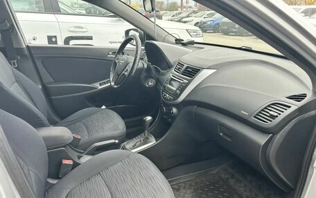 Hyundai Solaris II рестайлинг, 2015 год, 988 000 рублей, 13 фотография