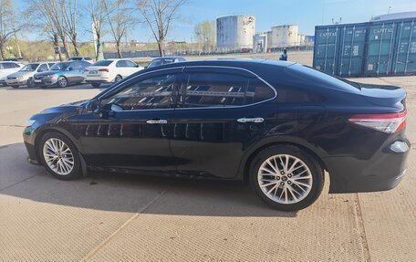 Toyota Camry, 2018 год, 2 500 000 рублей, 4 фотография