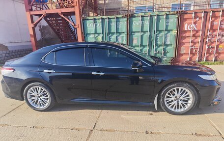 Toyota Camry, 2018 год, 2 500 000 рублей, 3 фотография