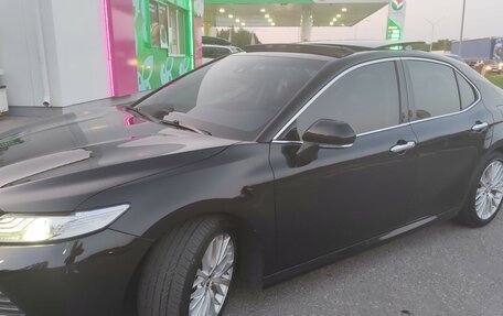 Toyota Camry, 2018 год, 2 500 000 рублей, 9 фотография