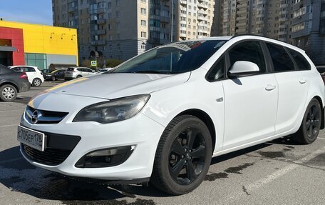 Opel Astra J, 2014 год, 920 000 рублей, 2 фотография