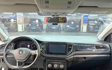 Volkswagen T-Roc I, 2023 год, 1 341 300 рублей, 7 фотография