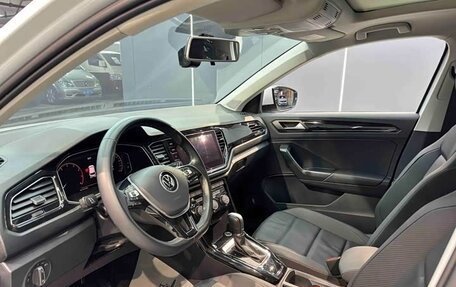 Volkswagen T-Roc I, 2023 год, 1 341 300 рублей, 9 фотография