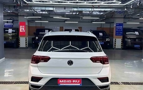 Volkswagen T-Roc I, 2023 год, 1 341 300 рублей, 5 фотография