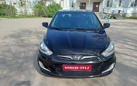 Hyundai Solaris II рестайлинг, 2012 год, 830 000 рублей, 1 фотография