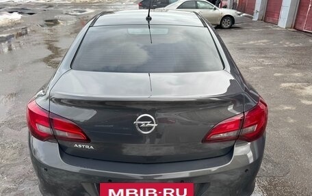 Opel Astra J, 2014 год, 990 000 рублей, 9 фотография