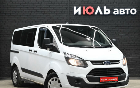Ford Tourneo Custom I рестайлинг, 2017 год, 2 150 000 рублей, 3 фотография
