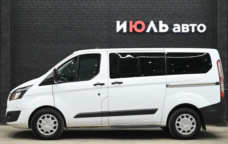 Ford Tourneo Custom I рестайлинг, 2017 год, 2 150 000 рублей, 8 фотография
