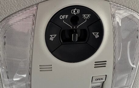 Toyota Prius, 2009 год, 1 300 000 рублей, 18 фотография