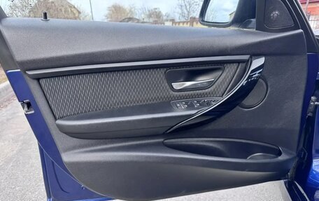 BMW 3 серия, 2016 год, 1 680 000 рублей, 10 фотография