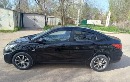 Hyundai Solaris II рестайлинг, 2012 год, 830 000 рублей, 4 фотография