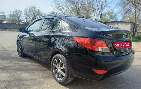 Hyundai Solaris II рестайлинг, 2012 год, 830 000 рублей, 5 фотография