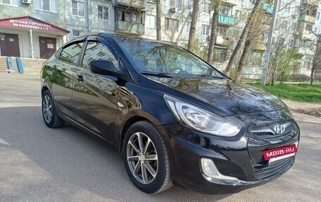 Hyundai Solaris II рестайлинг, 2012 год, 830 000 рублей, 11 фотография