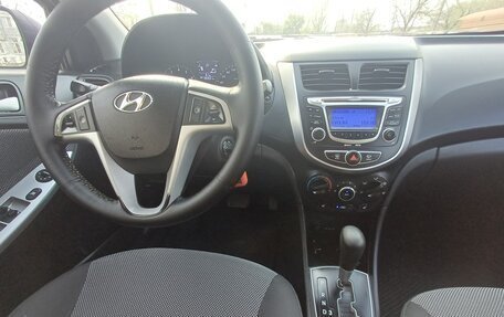 Hyundai Solaris II рестайлинг, 2012 год, 830 000 рублей, 18 фотография