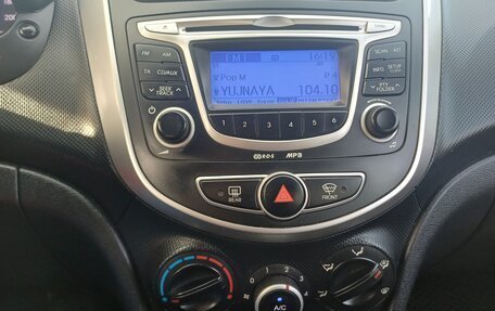 Hyundai Solaris II рестайлинг, 2012 год, 830 000 рублей, 19 фотография