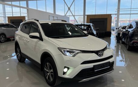 Toyota RAV4, 2016 год, 2 445 000 рублей, 3 фотография