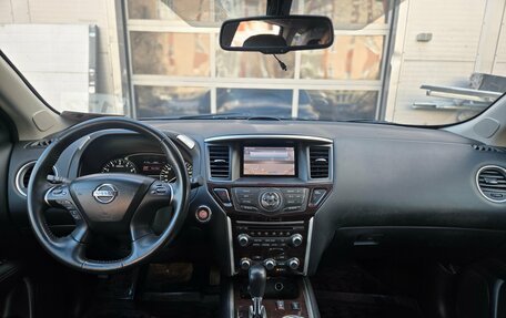 Nissan Pathfinder, 2016 год, 1 849 000 рублей, 8 фотография