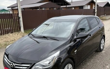 Hyundai Solaris II рестайлинг, 2016 год, 1 100 000 рублей, 1 фотография