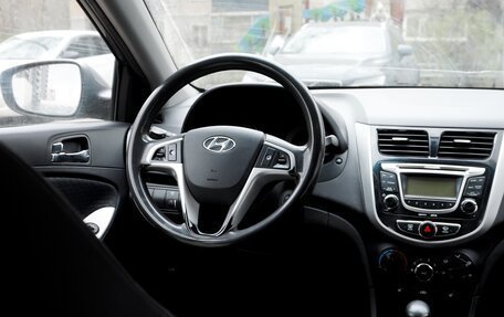 Hyundai Solaris II рестайлинг, 2011 год, 565 000 рублей, 7 фотография