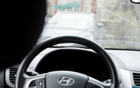 Hyundai Solaris II рестайлинг, 2011 год, 565 000 рублей, 10 фотография