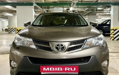 Toyota RAV4, 2013 год, 2 250 000 рублей, 2 фотография