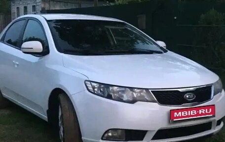 KIA Cerato III, 2011 год, 750 000 рублей, 2 фотография