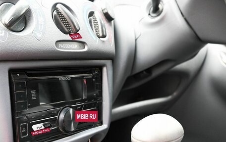 Toyota Vitz, 2001 год, 669 000 рублей, 15 фотография