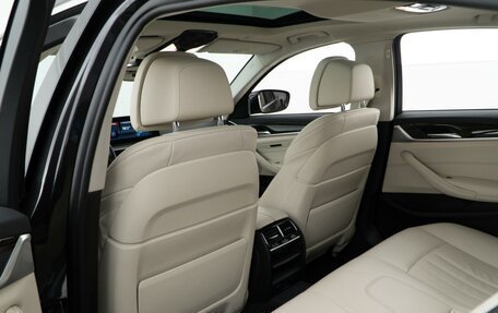 BMW 5 серия, 2018 год, 4 277 077 рублей, 11 фотография