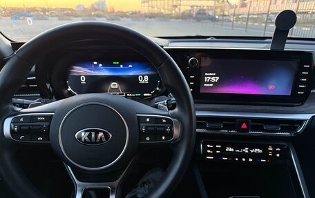 KIA K5, 2020 год, 3 000 000 рублей, 21 фотография