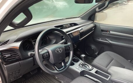 Toyota Hilux VIII, 2021 год, 7 фотография