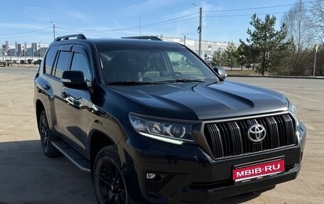 Toyota Land Cruiser Prado 150 рестайлинг 2, 2021 год, 6 000 000 рублей, 1 фотография