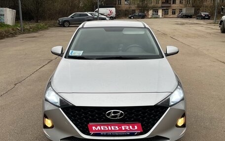 Hyundai Solaris II рестайлинг, 2021 год, 1 200 000 рублей, 1 фотография