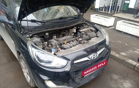 Hyundai Solaris II рестайлинг, 2012 год, 890 000 рублей, 4 фотография