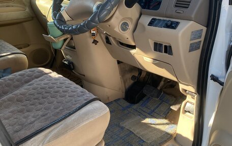 Nissan Serena II, 2002 год, 685 000 рублей, 10 фотография