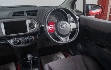 Toyota Vitz, 2013 год, 1 099 000 рублей, 10 фотография