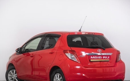 Toyota Vitz, 2013 год, 1 099 000 рублей, 6 фотография