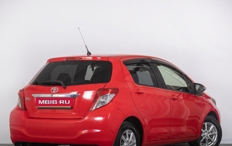 Toyota Vitz, 2013 год, 1 099 000 рублей, 7 фотография