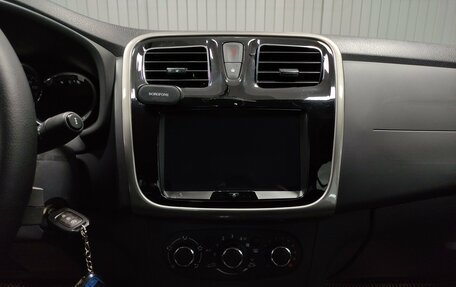 Renault Logan II, 2017 год, 840 000 рублей, 12 фотография