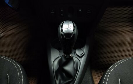 Renault Logan II, 2017 год, 840 000 рублей, 13 фотография