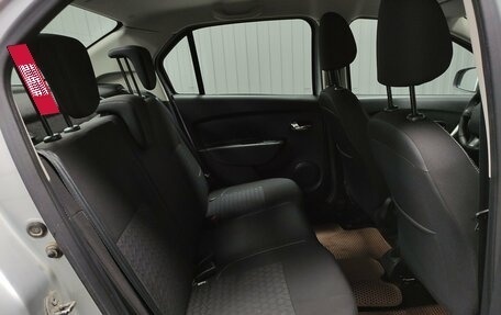 Renault Logan II, 2017 год, 840 000 рублей, 10 фотография