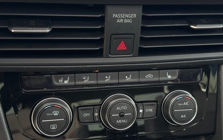 Volkswagen Jetta VII, 2021 год, 1 900 000 рублей, 15 фотография